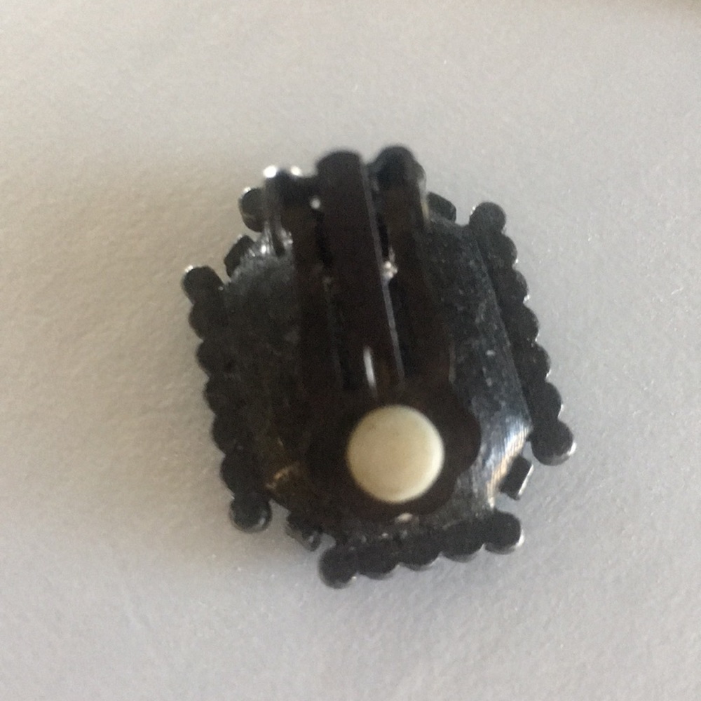 Vintage Robert Rose Clip Earrings - Picture 2 of 4